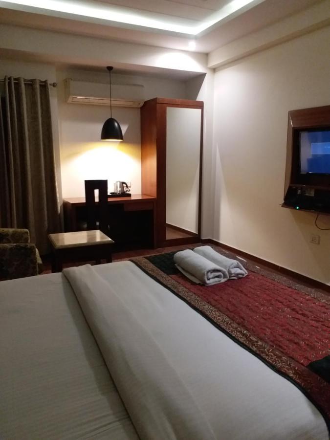 Hotel Lohias Delhi Airport Neu-Delhi Exterior foto