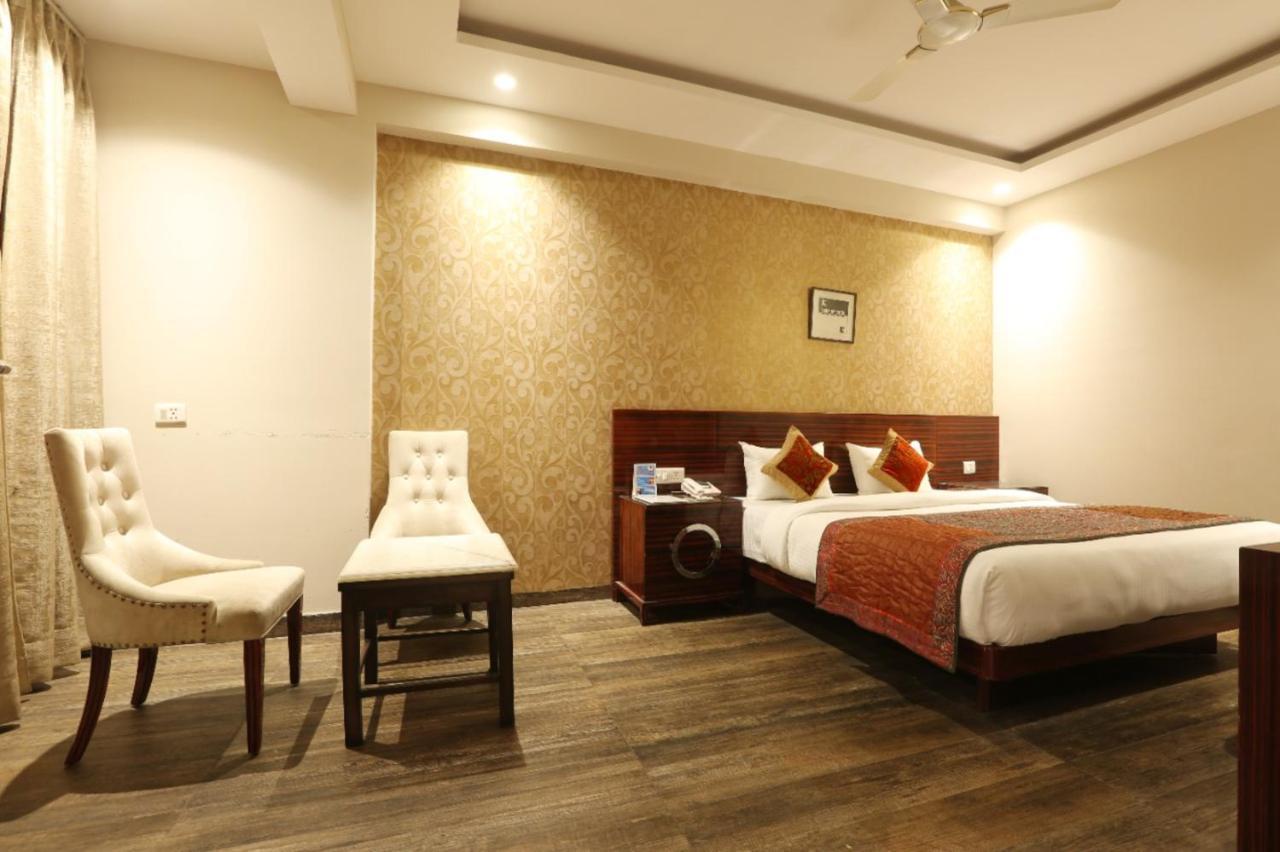 Hotel Lohias Delhi Airport Neu-Delhi Exterior foto
