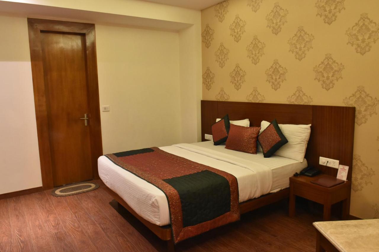 Hotel Lohias Delhi Airport Neu-Delhi Exterior foto