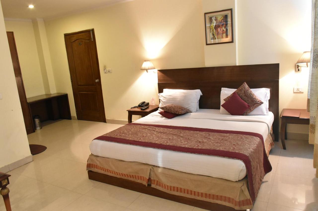 Hotel Lohias Delhi Airport Neu-Delhi Exterior foto
