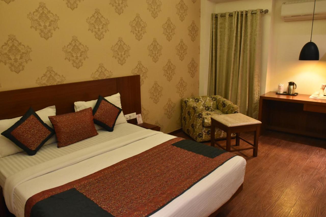 Hotel Lohias Delhi Airport Neu-Delhi Exterior foto