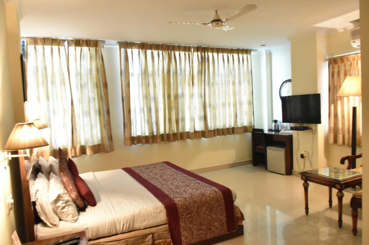 Hotel Lohias Delhi Airport Neu-Delhi Exterior foto